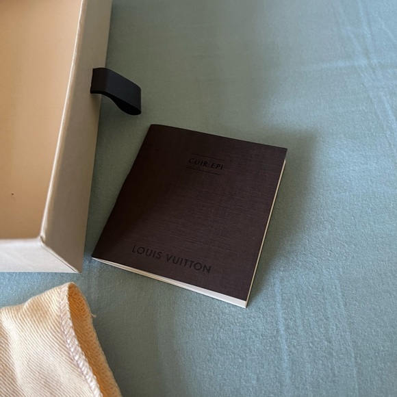 LV wallet box with dust bag and tag - Picture 2 of 6